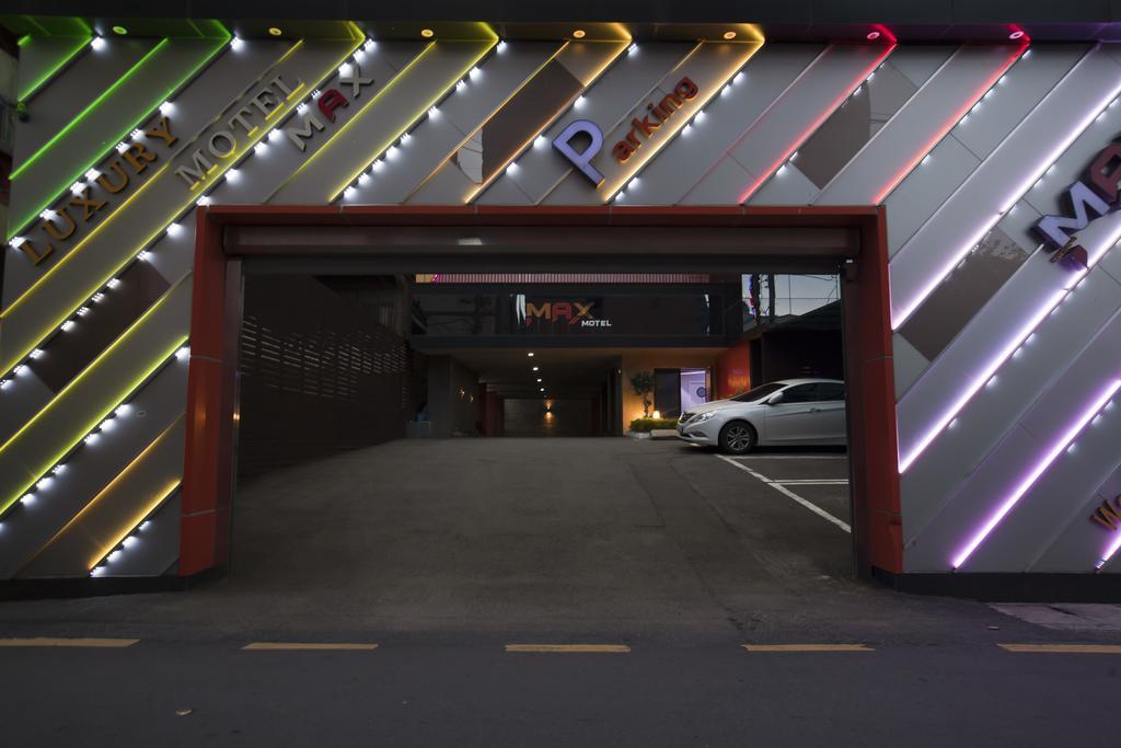 Max Motel - Sasang Puszan Kültér fotó